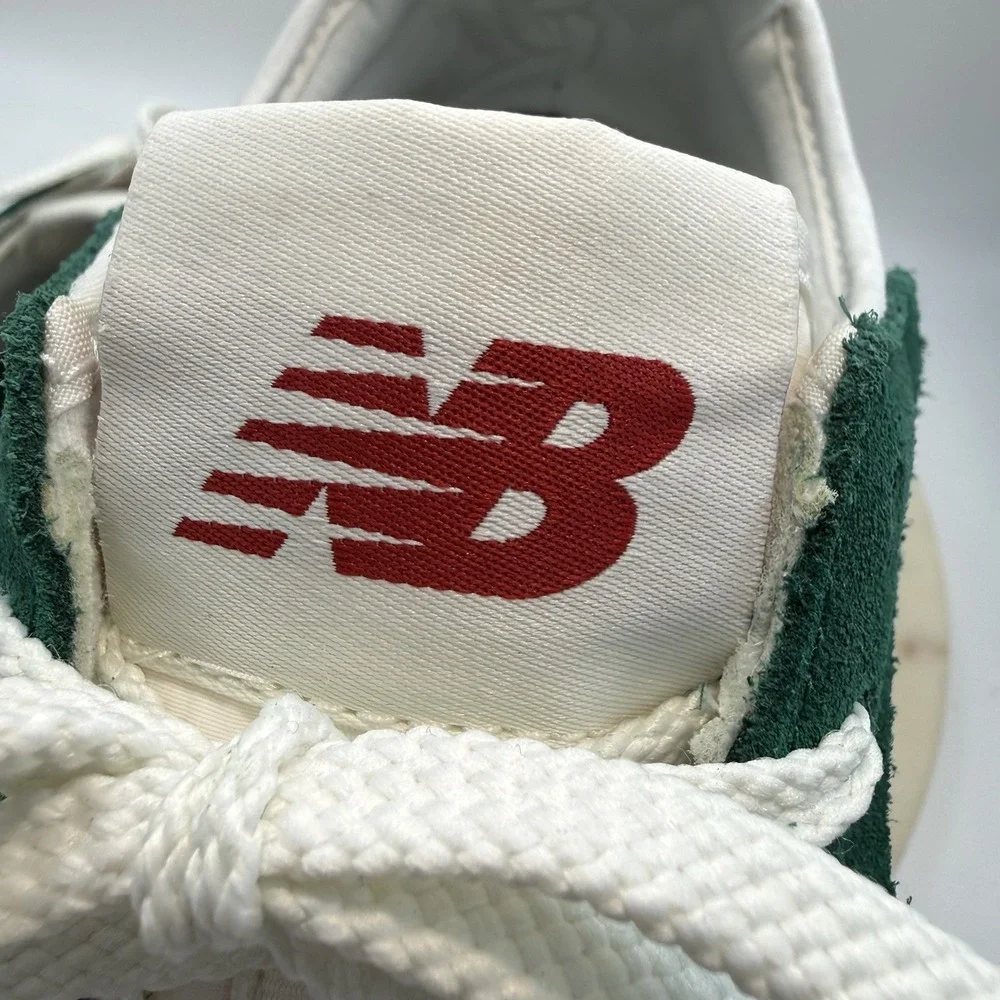 New Balance 327 Green White Suede Sneakers Men's 9.5 Retro Style Shoes U327WRG